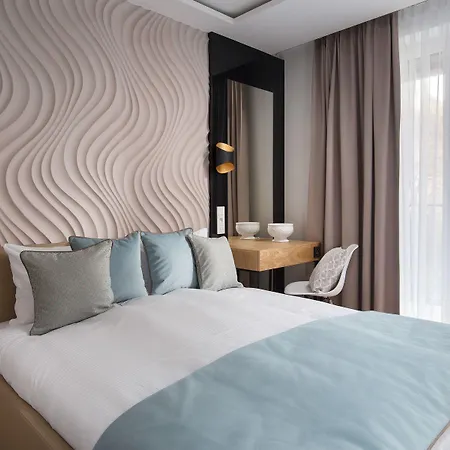 My Story Aparthotel 3*